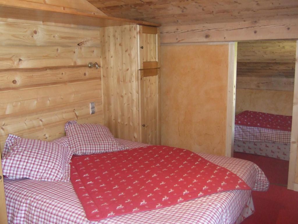 Alpen Roc Hotel Morzine Room photo