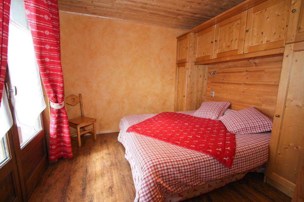 Alpen Roc Hotel Morzine Room photo