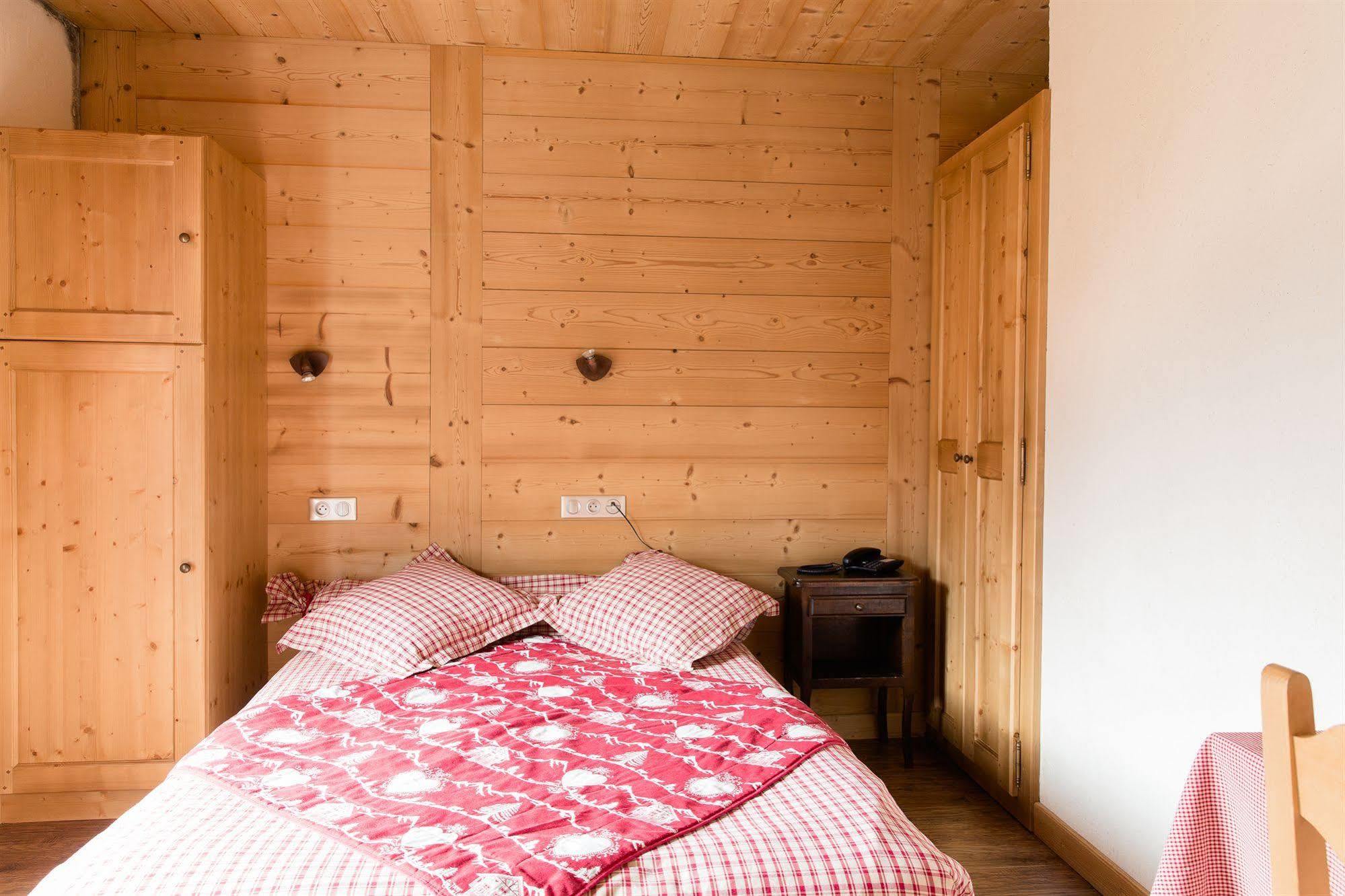 Alpen Roc Hotel Morzine Exterior photo