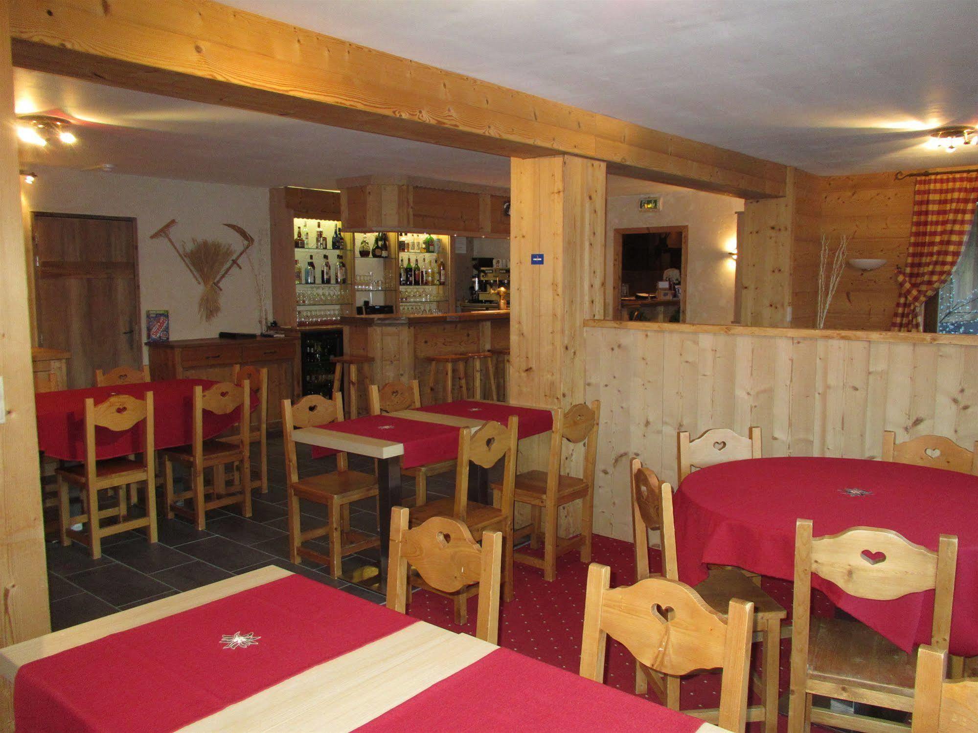 Alpen Roc Hotel Morzine Exterior photo